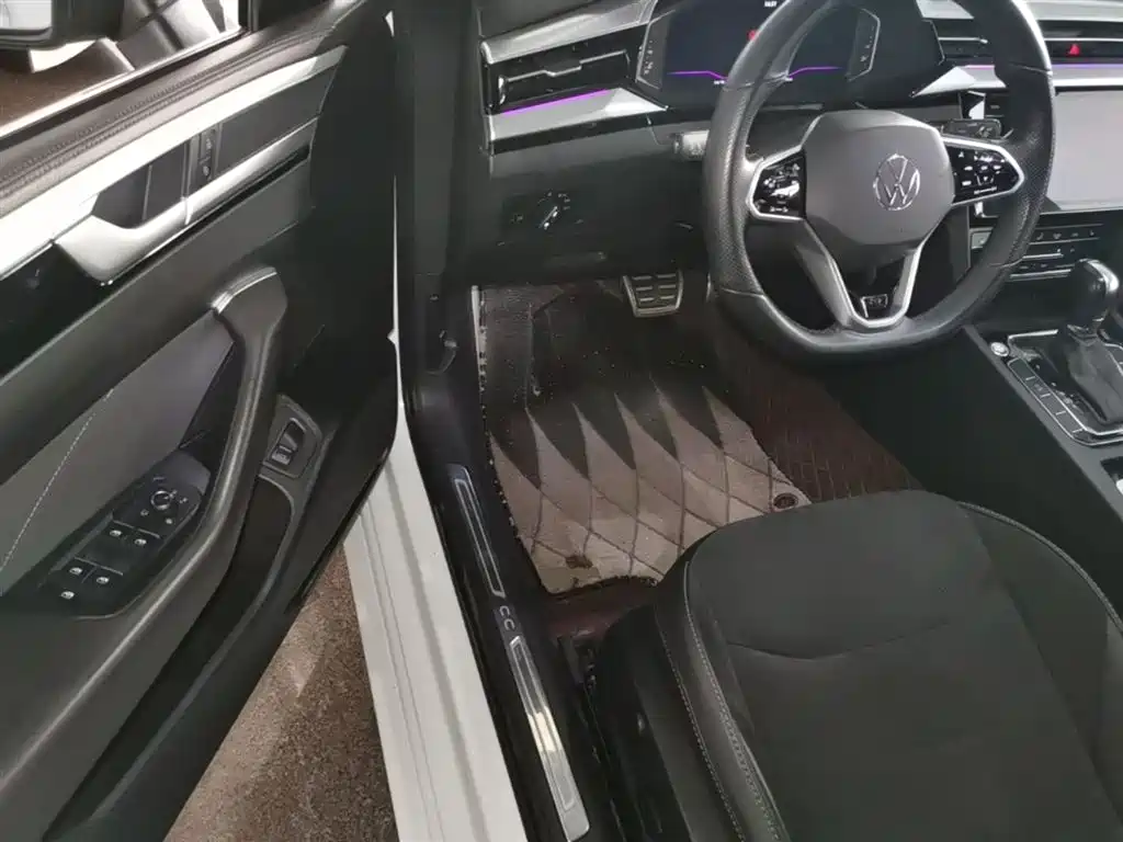 Volkswagen FAW-Volkswagen CC 2021 330TSI Dazzle Edition фото 16