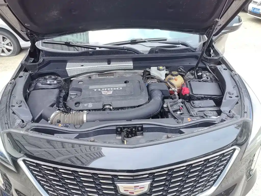 Фото 20 - Cadillac XT4