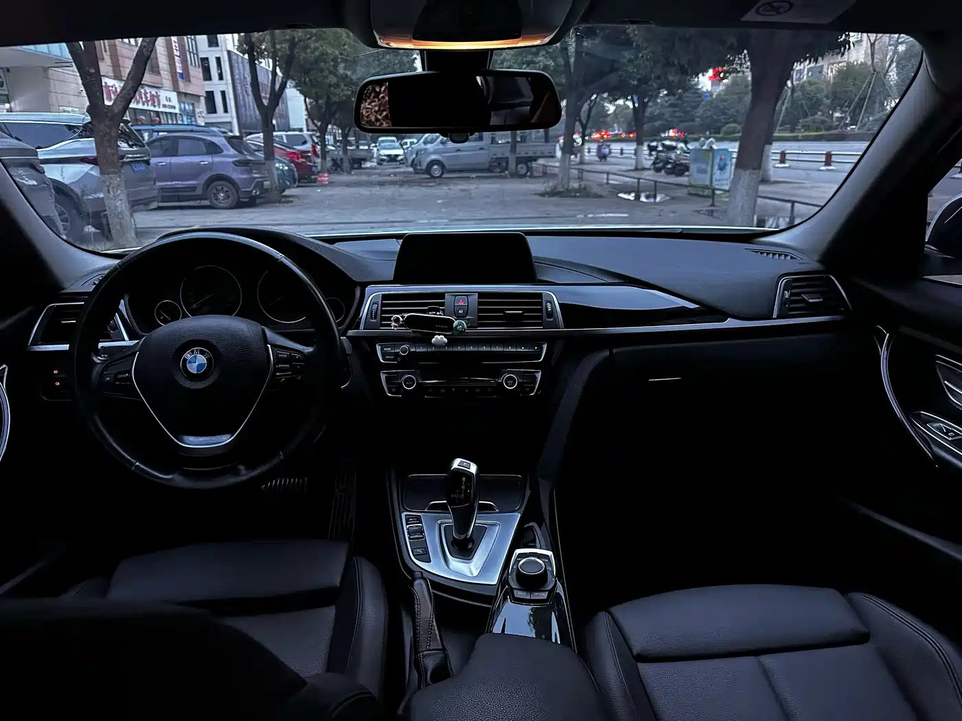 BMW 3 Series 2018 320Li Fashion Style фото 5