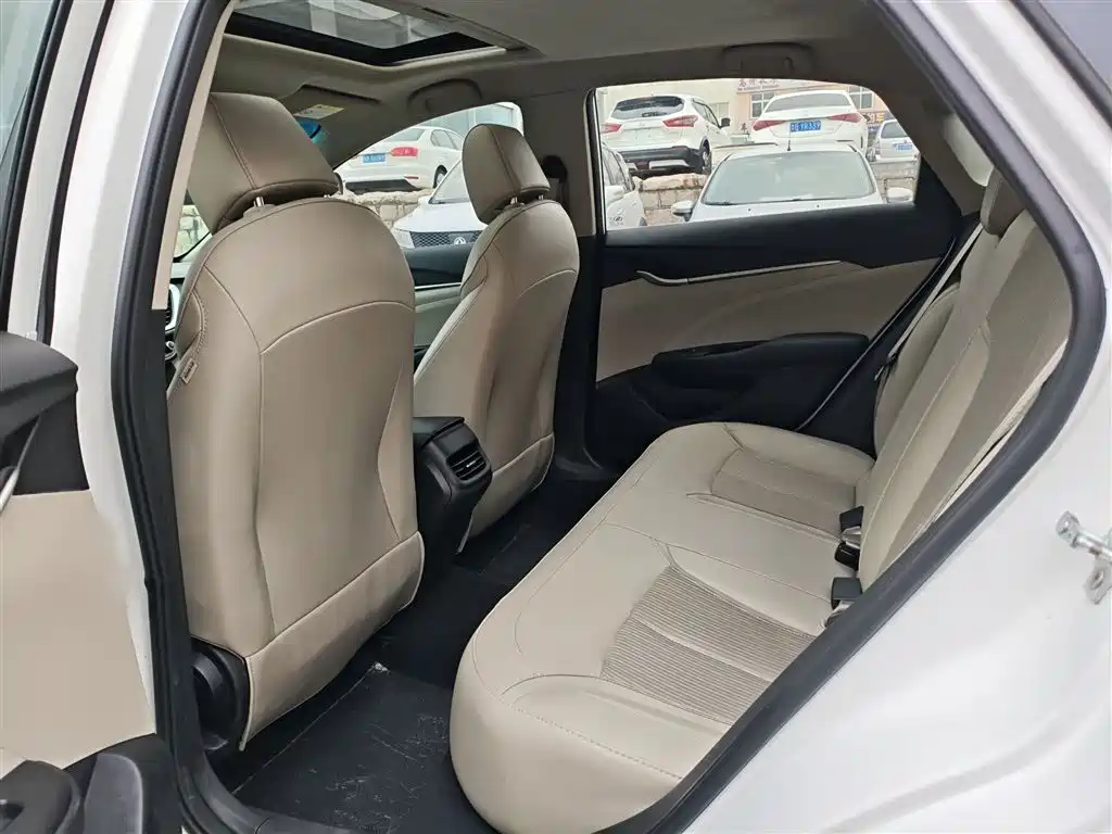 Buick Excelle 2016 15N Automatic Elite фото 13