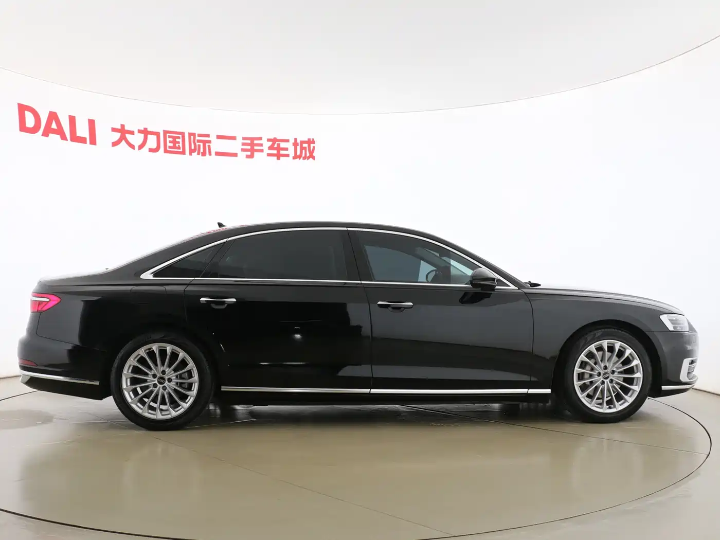 Audi A8 2021 A8L 50 TFSI quattro Comfort фото 8