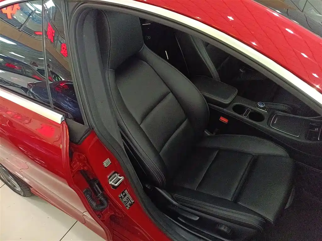 Mercedes-Benz CLA (Import) 2016 Facelift CLA 200 Sport фото 25