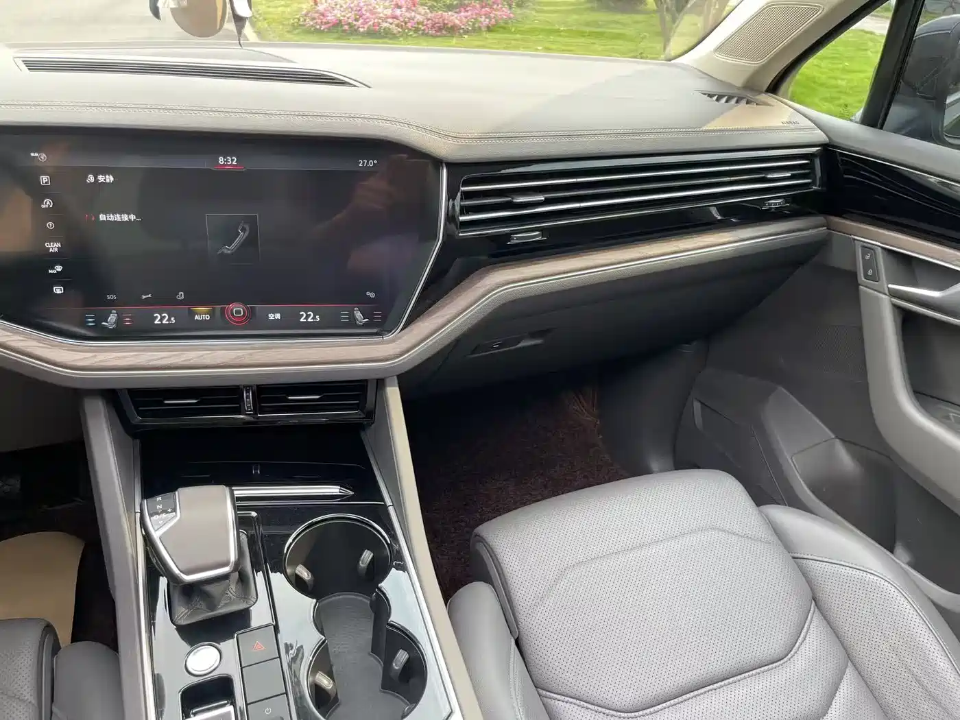 Volkswagen Touareg 2019 3.0TSI Sharp Edge Edition China VI фото 16