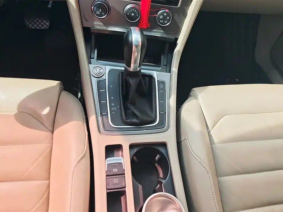 Volkswagen Golf 2015 1.4TSI Automatic Luxury фото 16