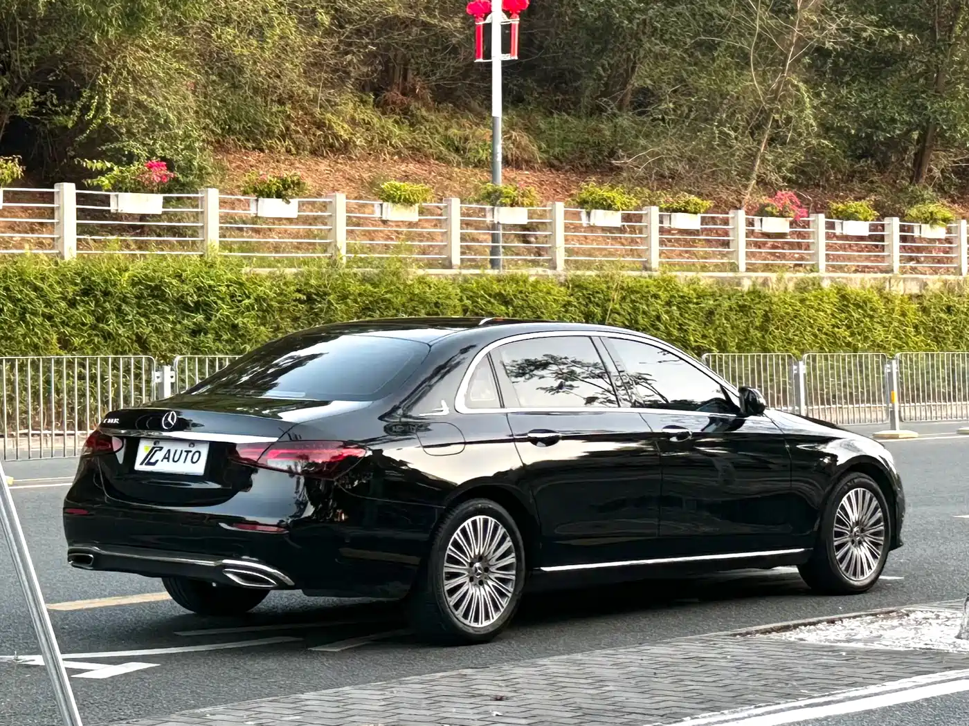  E CLASS