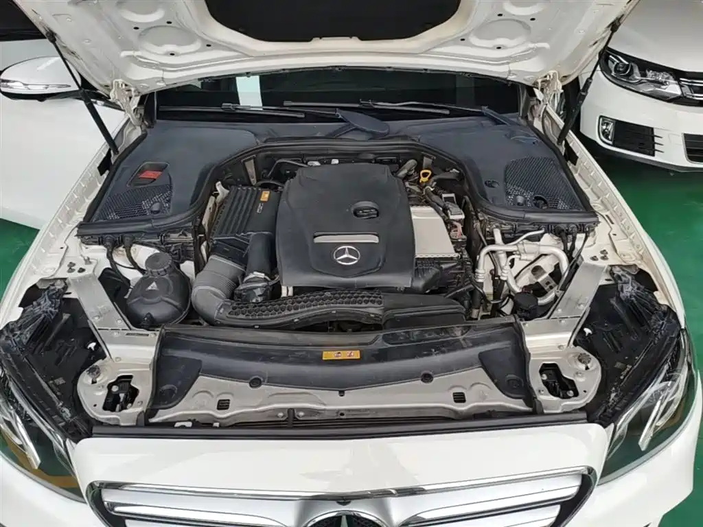 Mercedes-Benz E-Class 2016 E 300 L Sport Fashion Type фото 20