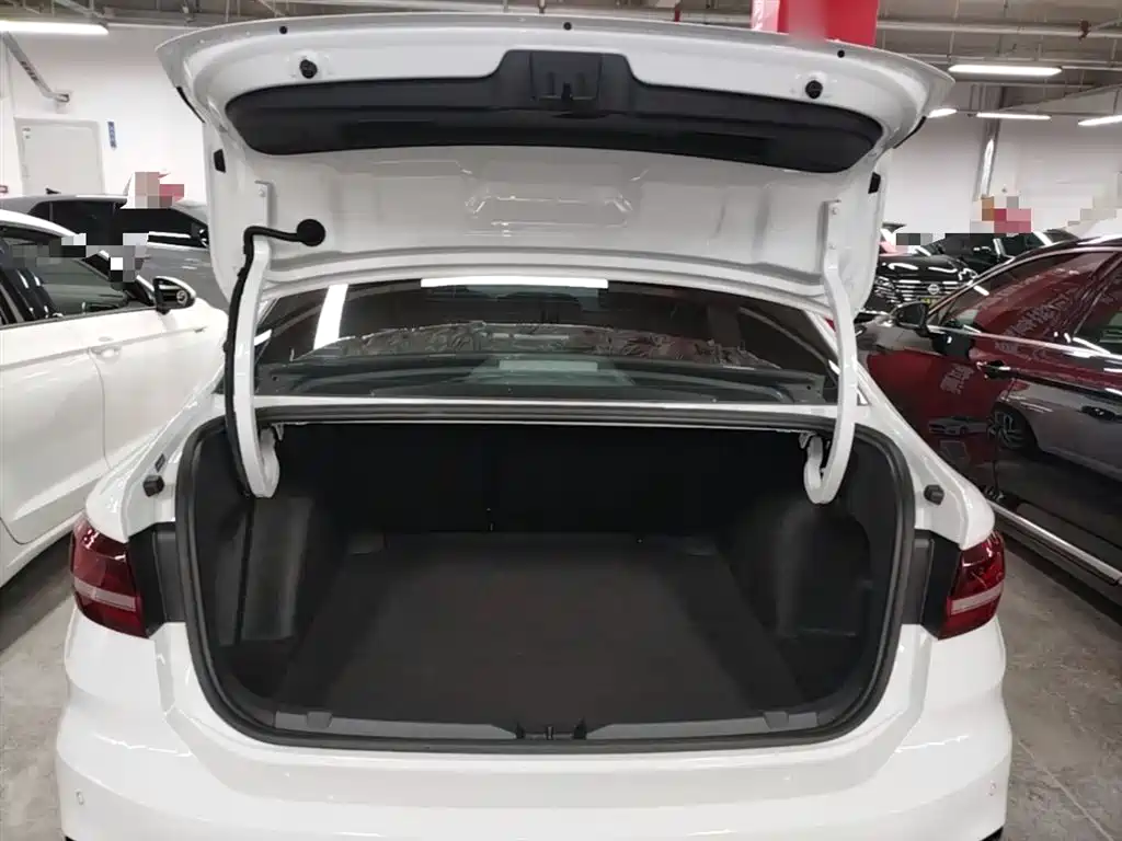 Volkswagen Lavida 2024 Model 300TSI DSG Starlight Leading Edition фото 19