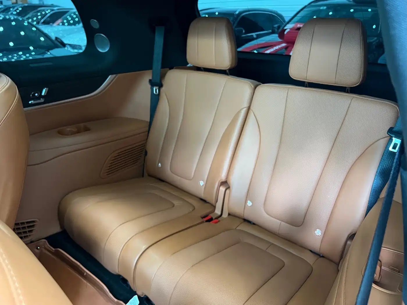 AITO Wenjie AITO M9 2024 Range Extender Max Edition 42kWh 6-seater фото 13
