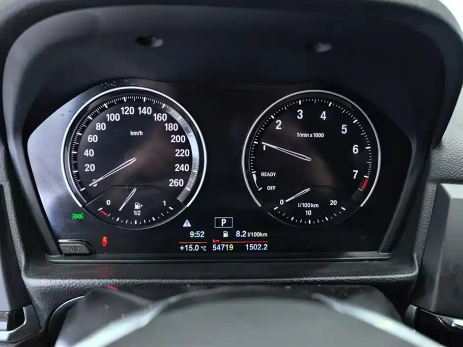 BMW 1 Series 2018 118i Sport Edition фото 14