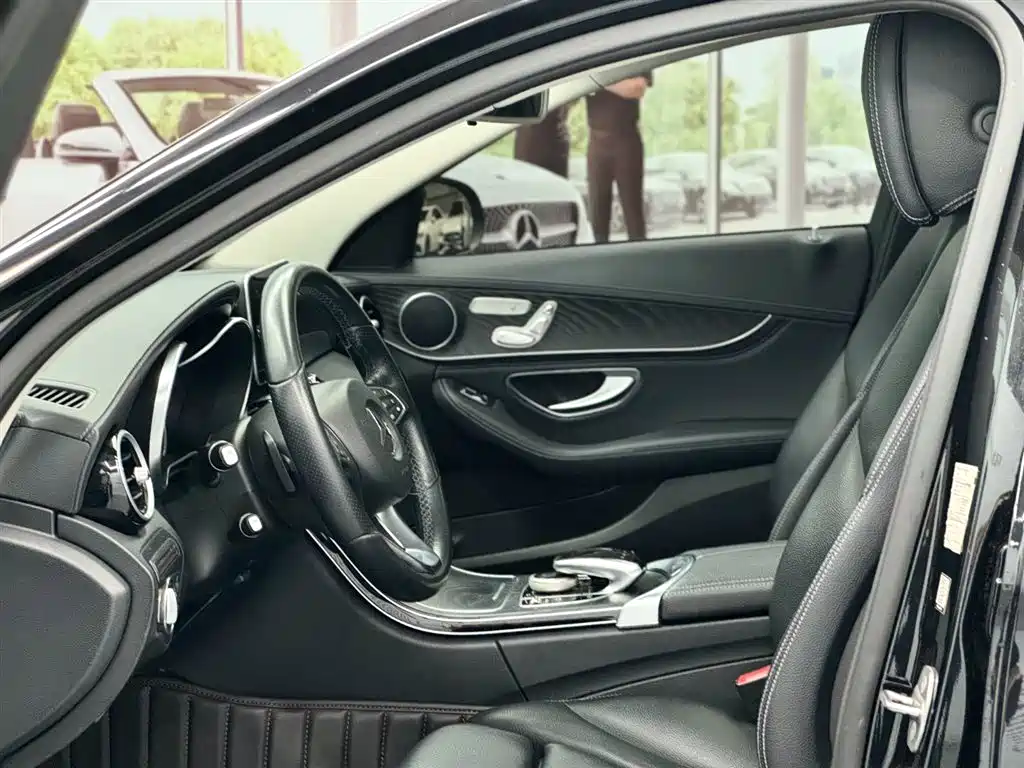 Mercedes-Benz C-Class 2017 Facelift C 200 L Sport Edition фото 5