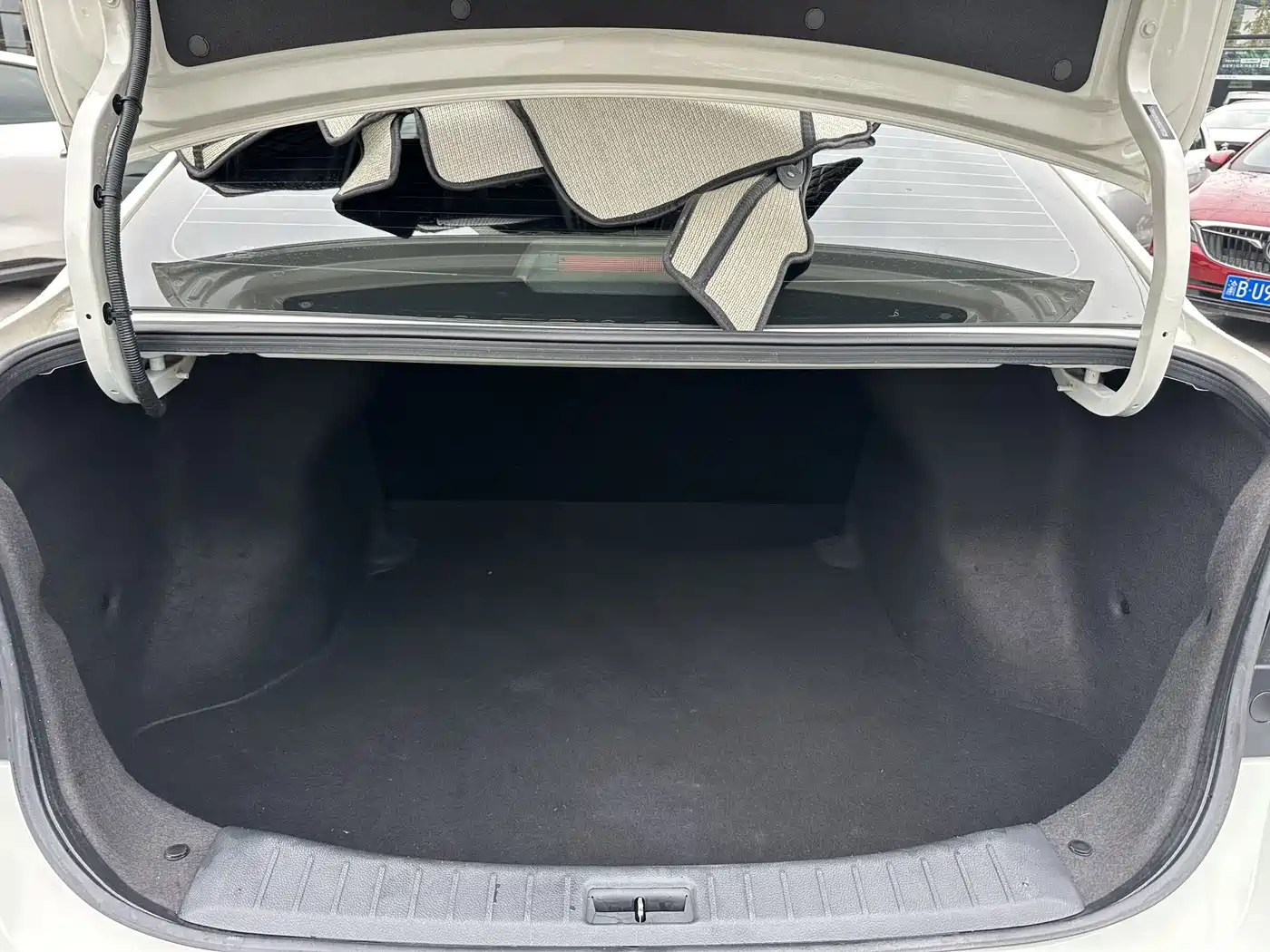 Venucia D60 2024 2023 PLUS 1.6L XL CVT Joy Leader Edition
