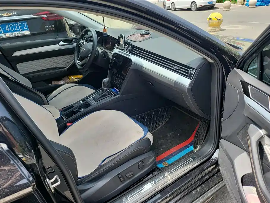 Volkswagen Magotan 2024 2 Million Units Public Sharing Edition 330TSI DSG Luxury фото 8