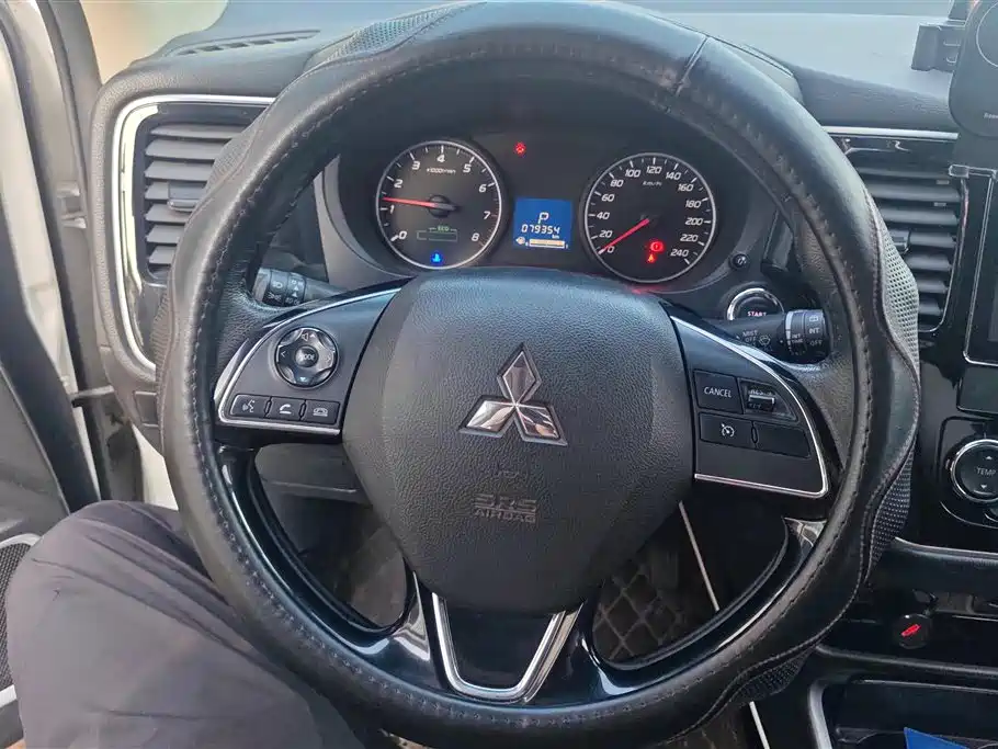 Mitsubishi Outlander 2018 2.0L 2WD Glory Edition 5-seater фото 15