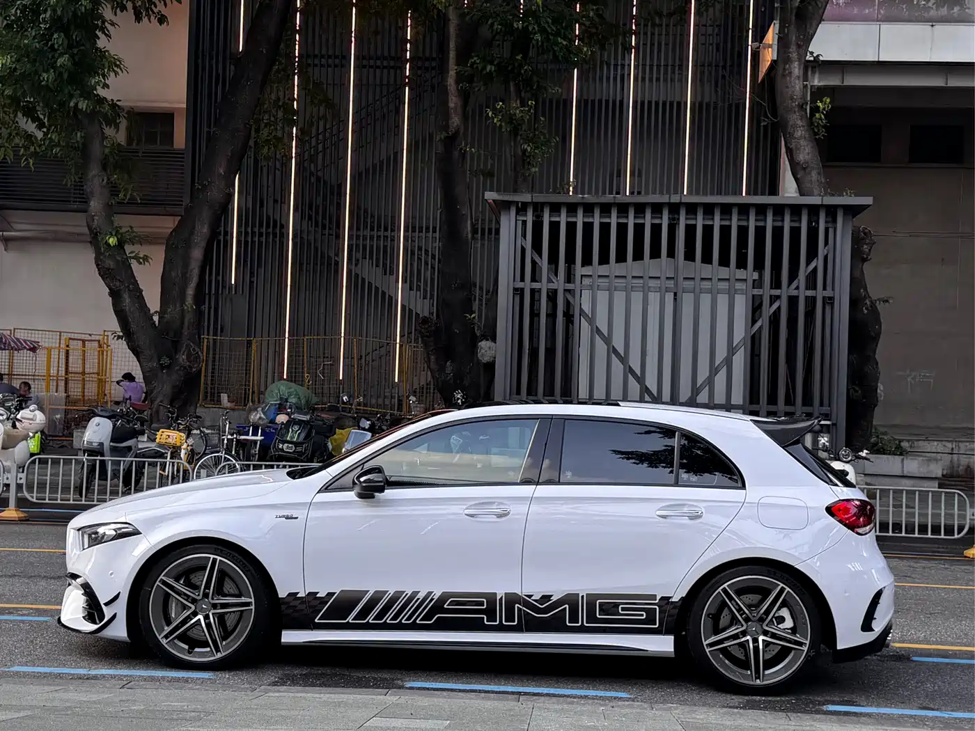 Mercedes-Benz A-Class AMG (Import) 2020 AMG A 45 4MATIC+ фото 3