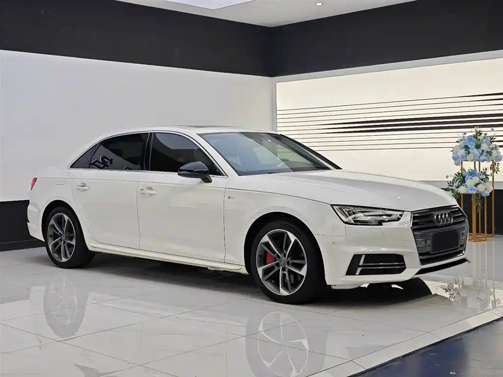 Audi A4L 2018 30th Anniversary 45 TFSI quattro Sport фото 3