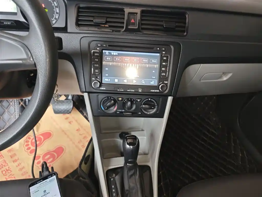 Škoda Rapid 2016 1.6L Automatic Forward Edition фото 13