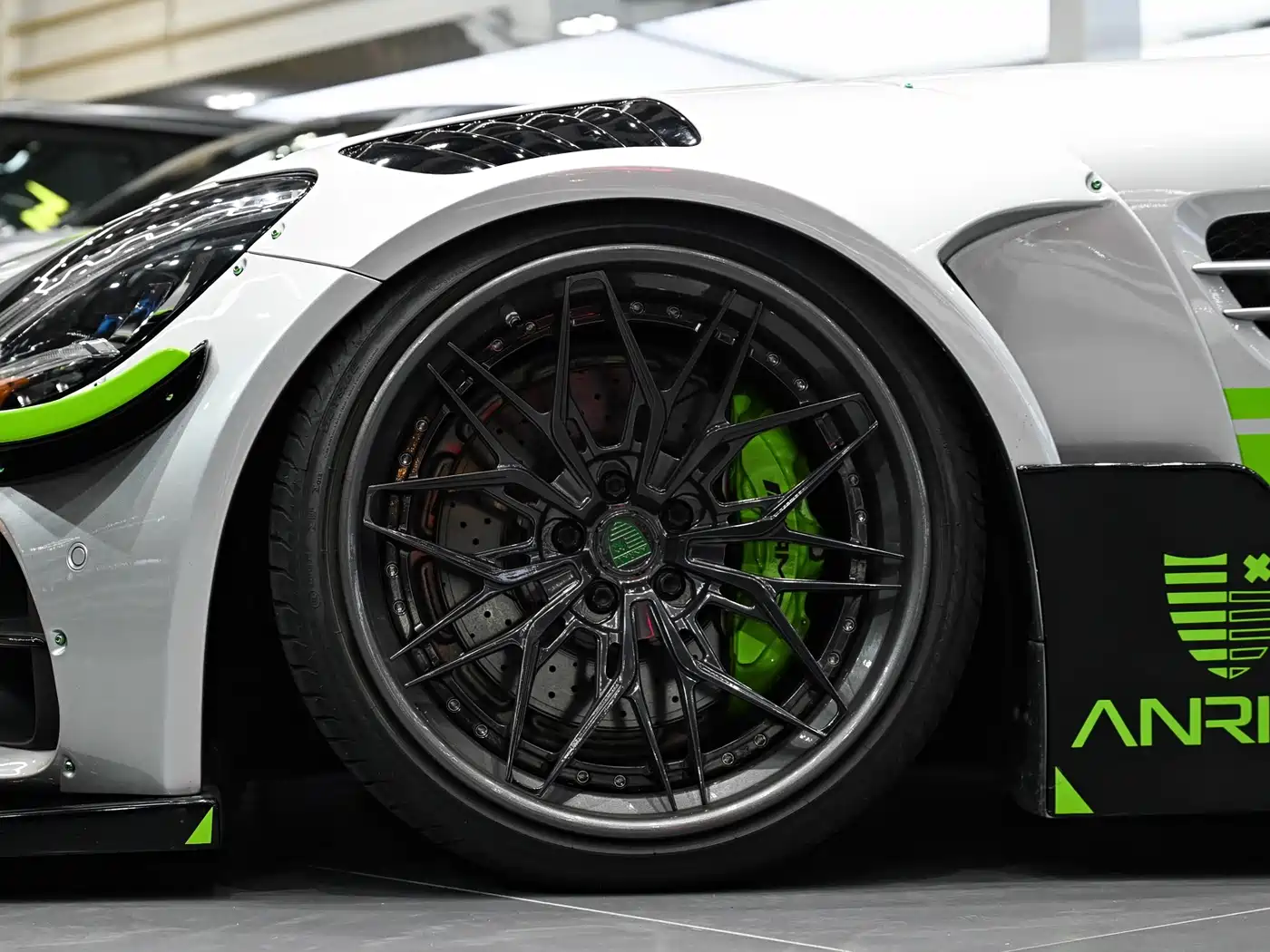 MERCEDES-BENZ AMG GT