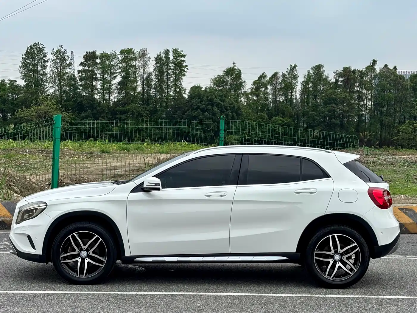 Mercedes-Benz GLA 2015 2015 GLA 220 4MATIC Fashion Edition