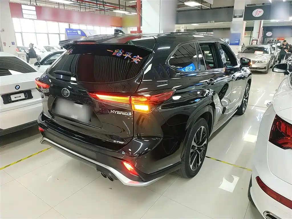 Toyota Crown Kluger 2021 2.5L HEV AWD Flagship Edition фото 5