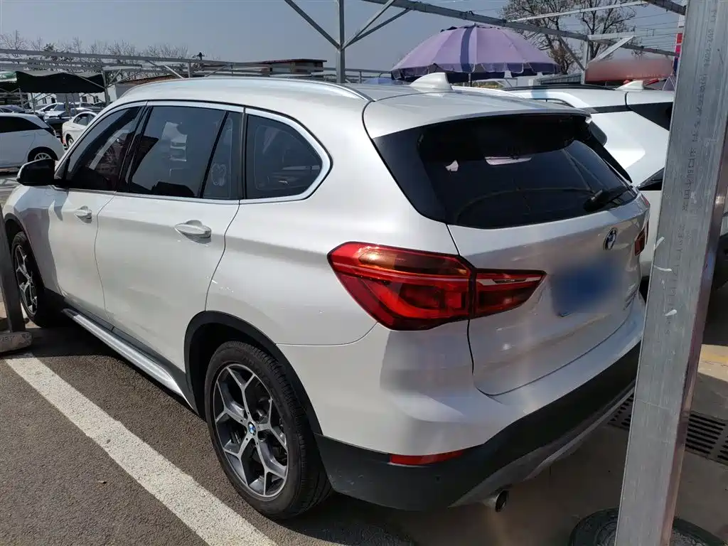 BMW X1 2018 sDrive18Li Premium Model фото 5