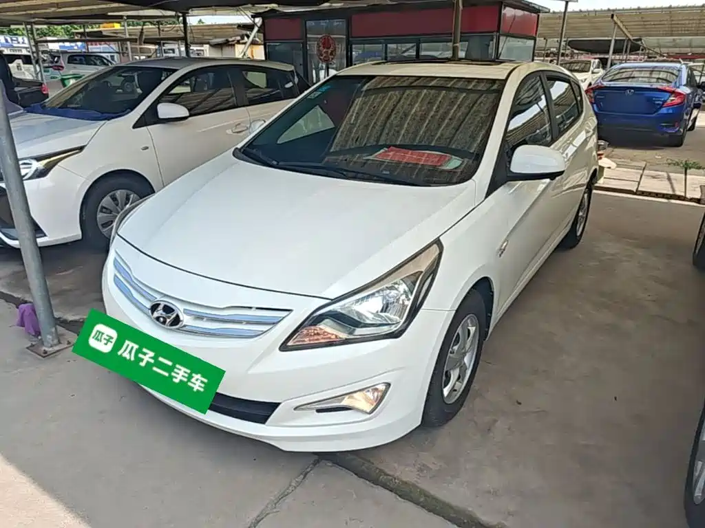 Hyundai Reina 2016 2016 1.4L Automatic GLX Leading