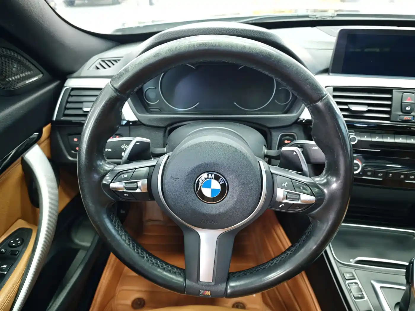 BMW 3 Series GT 2019 320i M Sport Model фото 9
