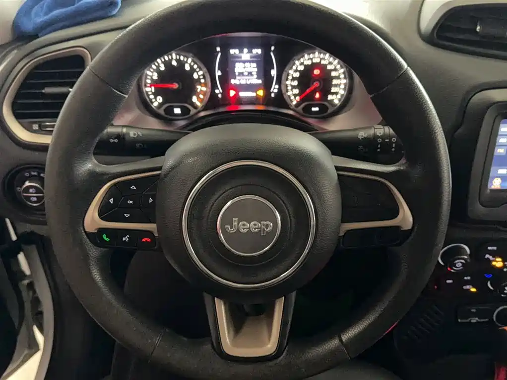 Jeep Renegade 2019 2018 Connected Large Screen Edition 180T Automatic Kinetic+