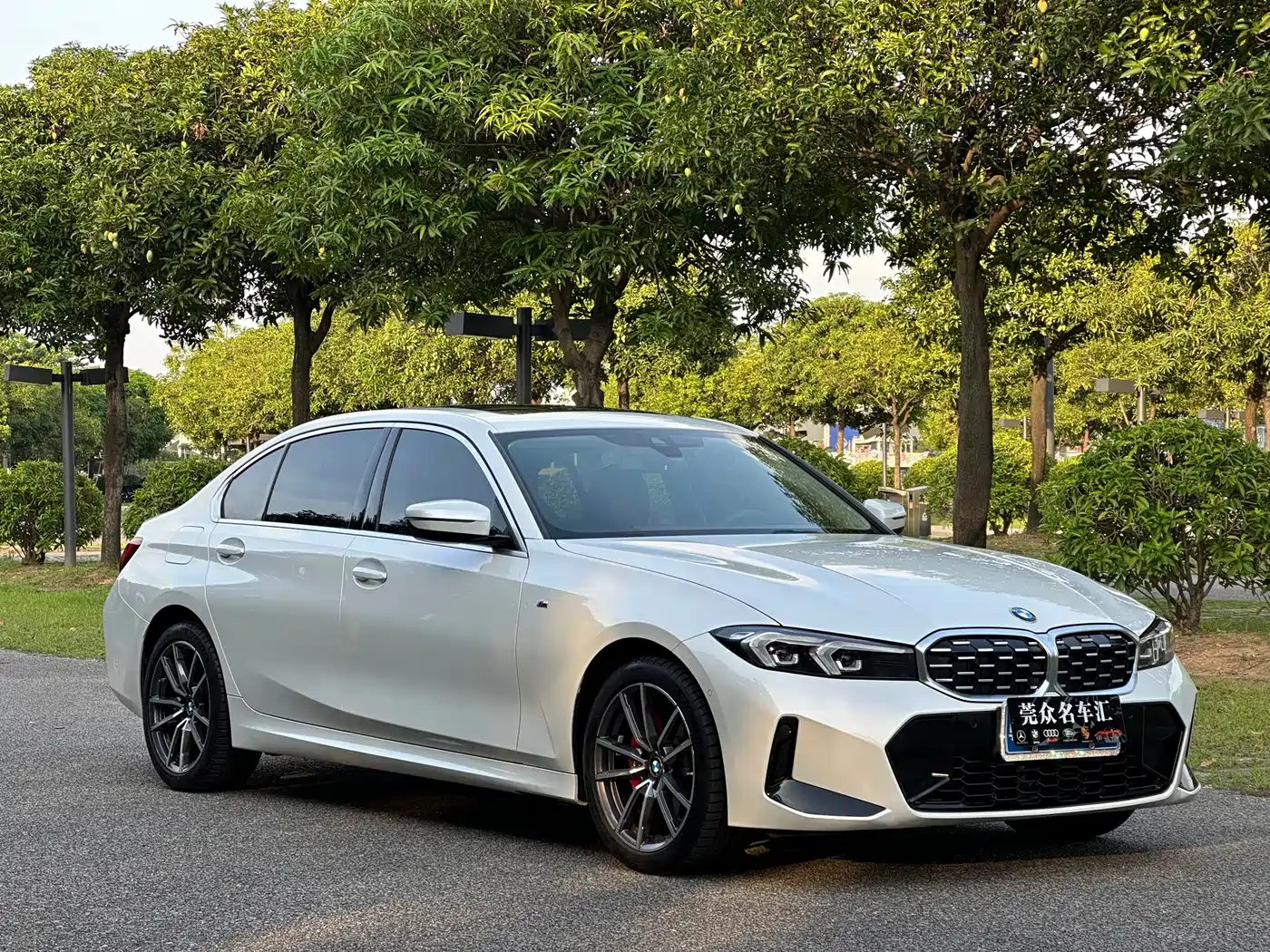 BMW 3 Series 2023 325Li M Sport Package фото 2