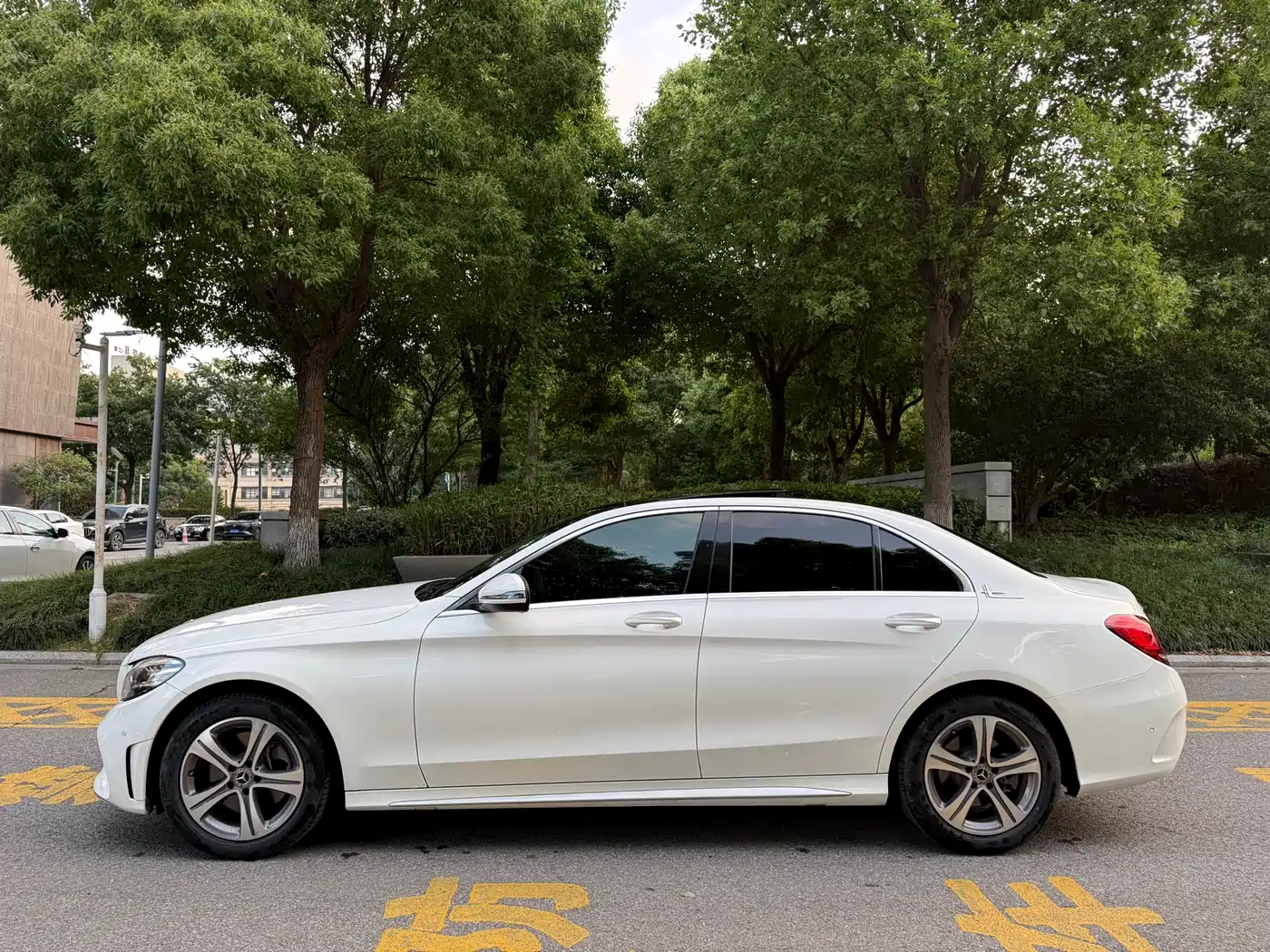 Mercedes-Benz C-Class 2021 C 260 L Sport Edition фото 3