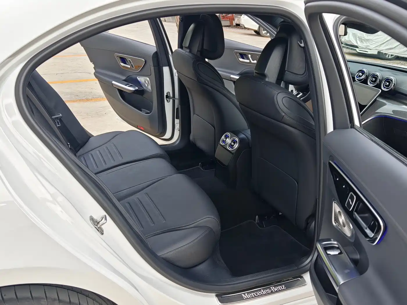 Mercedes-Benz C-Class 2024 Facelift C 260 L Moonlight Sport фото 17