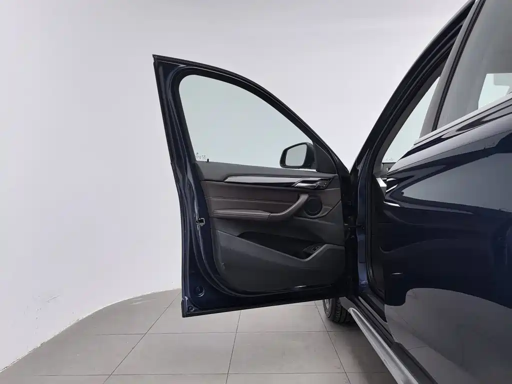 Photo 8 - BMW X1