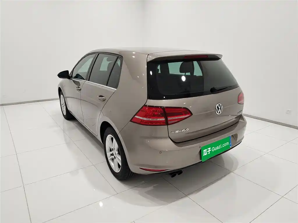 Volkswagen Golf 2015 1.4TSI Automatic Luxury фото 24