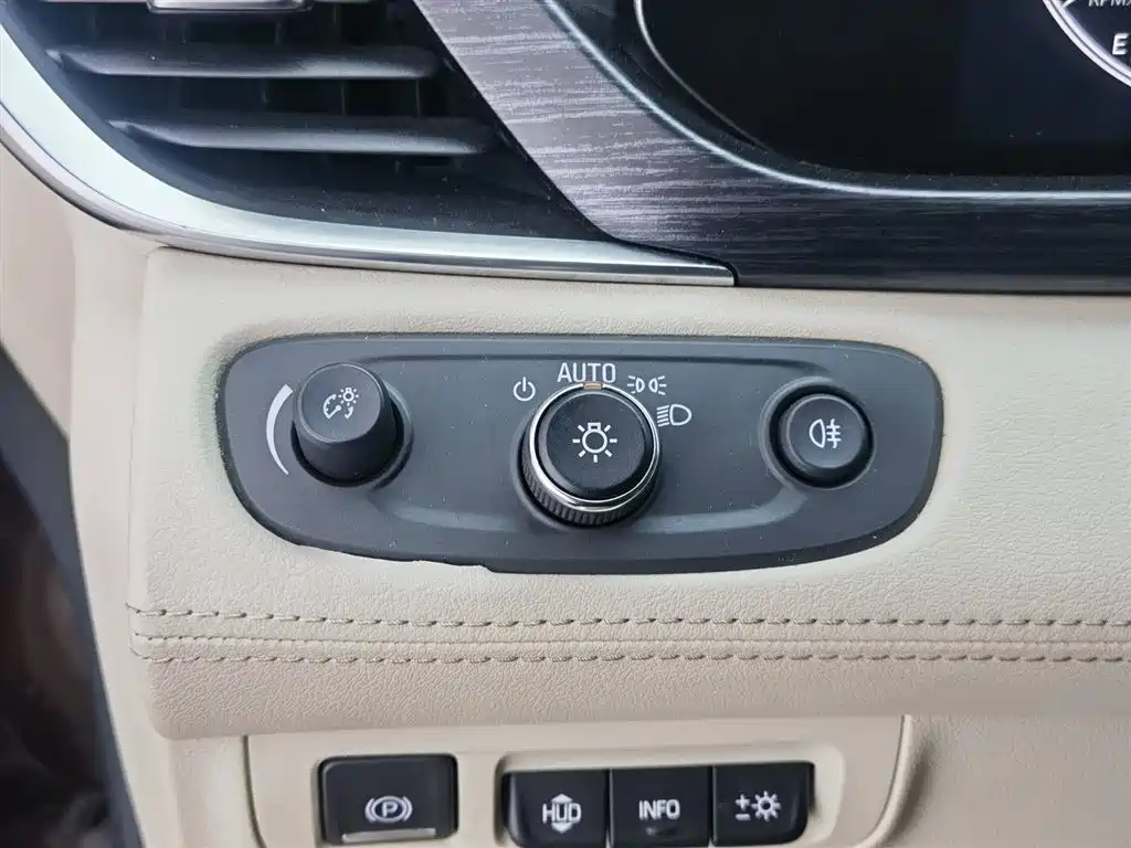 Buick GL8 2021 Avenir Aivia 6-Seater Elite Edition фото 21