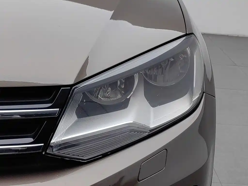 Фото 7 - Volkswagen Touareg