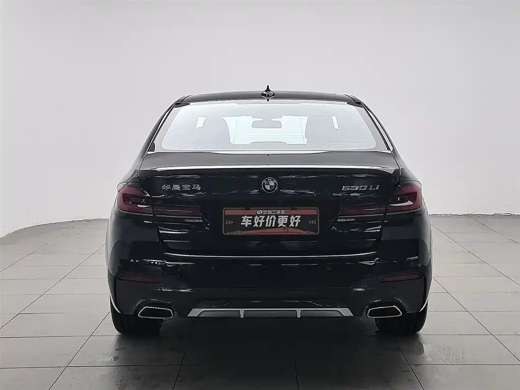 BMW 5 Series 2023 530Li Leading M Sport Package фото 4
