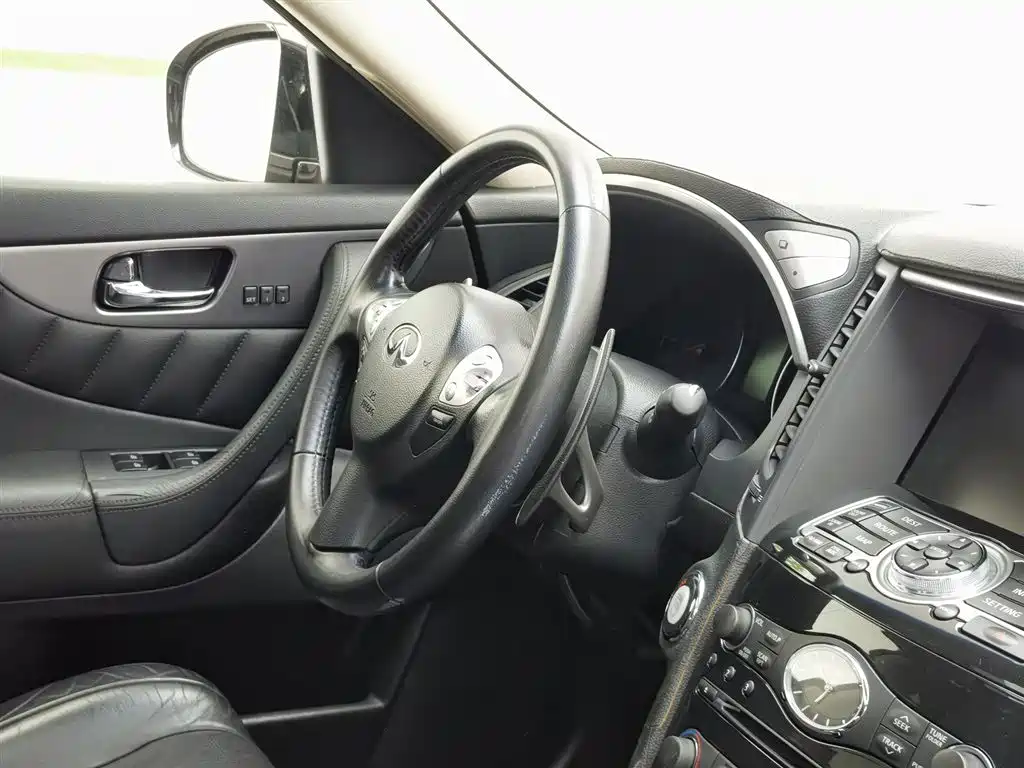 Infiniti FX 2011 FX35 Premium фото 22