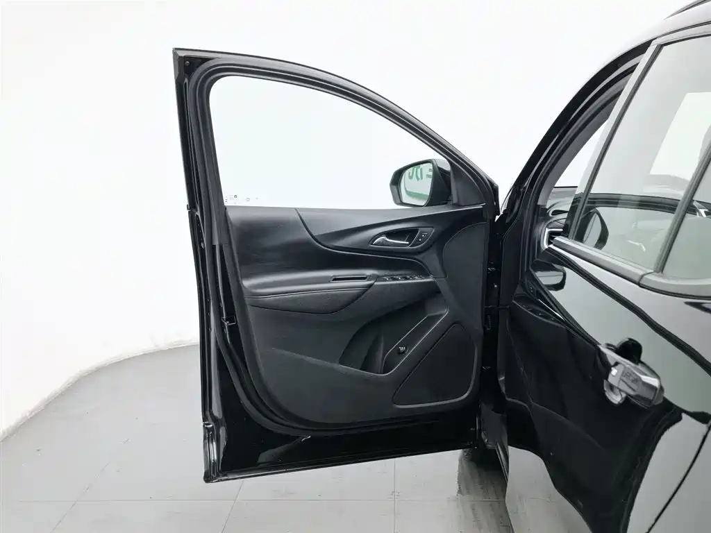 Chevrolet Equinox 2019 Redline 550T Automatic AWD Explorer RS Edition (China V) фото 8