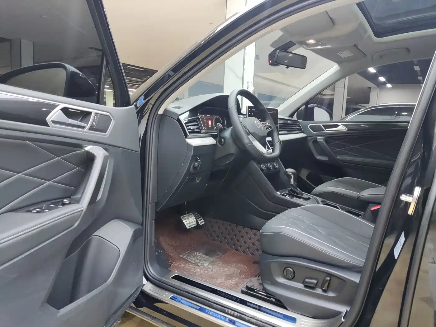 Volkswagen Tiguan L 2023 280TSI 2WD Trend Limited Edition фото 15