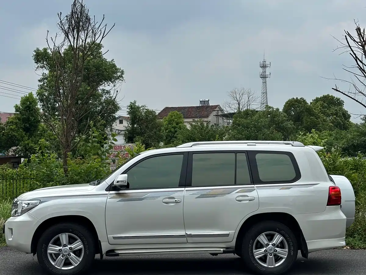 Toyota Land Cruiser (Import) 2016 2015 4.0L V6 Middle East Limited Edition