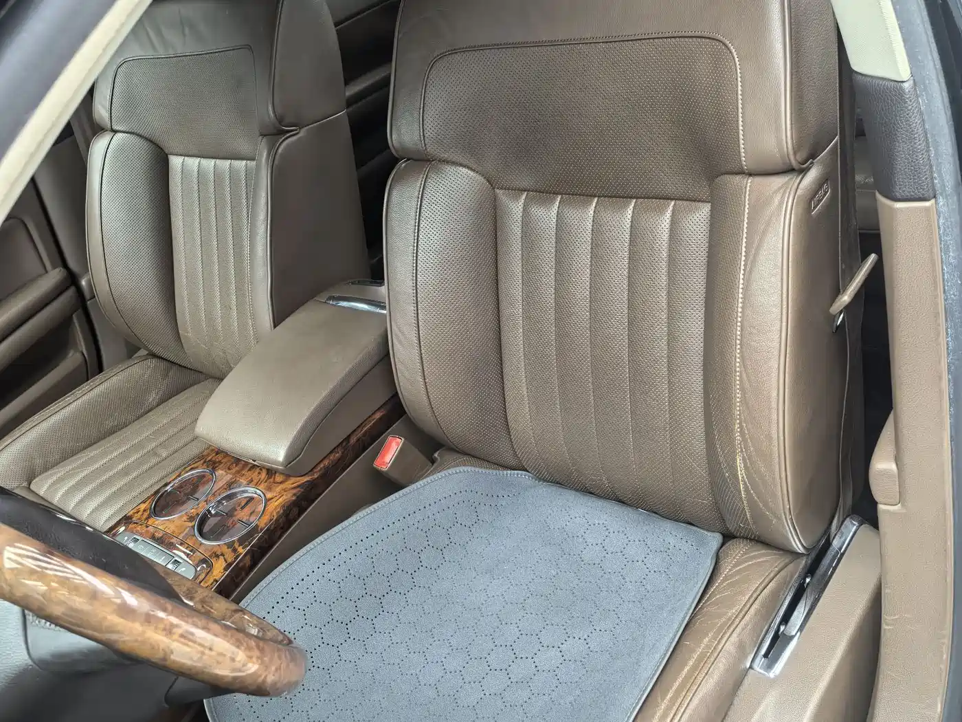 Volkswagen Phaeton 2011 3.6L V6 5-Seater Extended Comfort фото 7