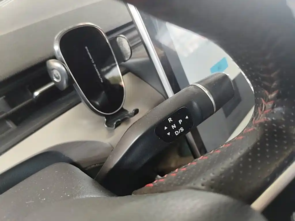 Nezha Auto Nezha V 2022 2022 Standard Range Industry Custom Edition
