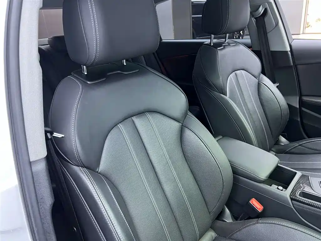 Audi A4L 2022 40 TFSI Luxury Dynamic фото 27
