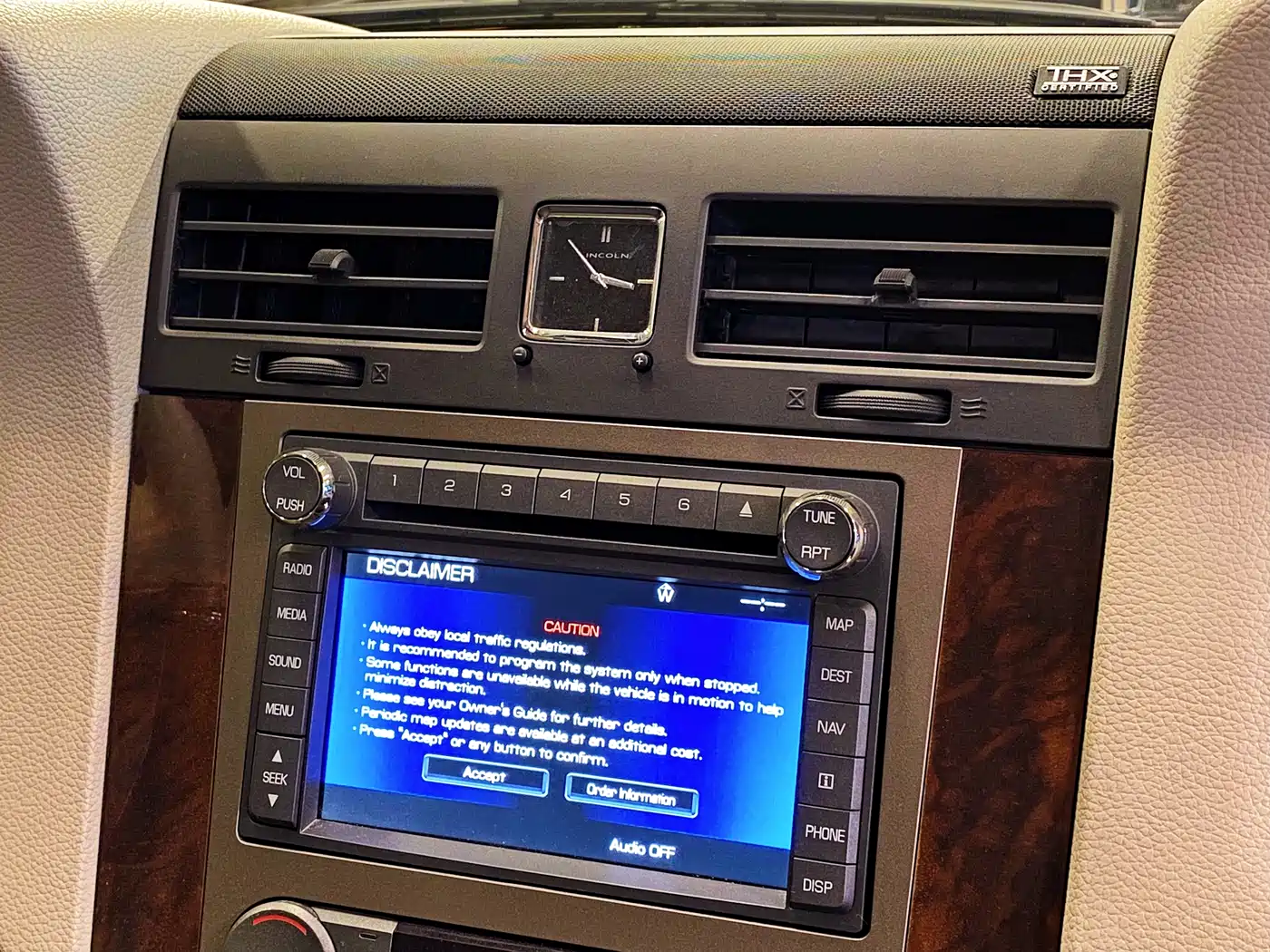 Lincoln Navigator 2010 5.4L AWD фото 14