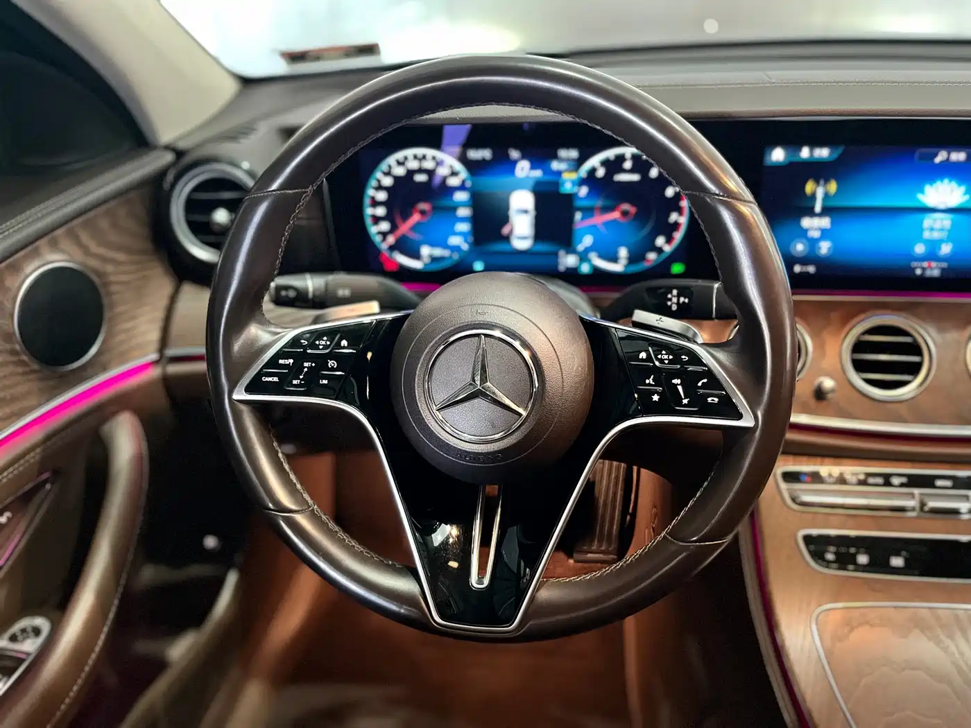 MERCEDES-BENZ E CLASS