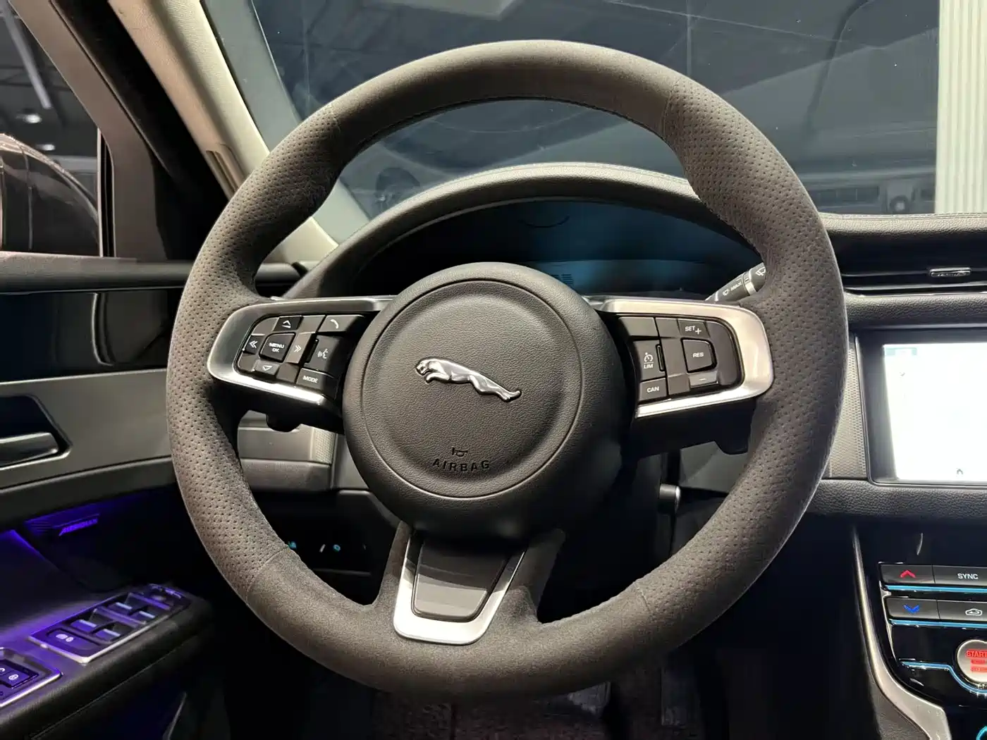 JAGUAR XFL