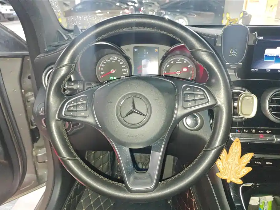 Mercedes-Benz GLC 2019 Model GLC 200 L 4MATIC фото 15