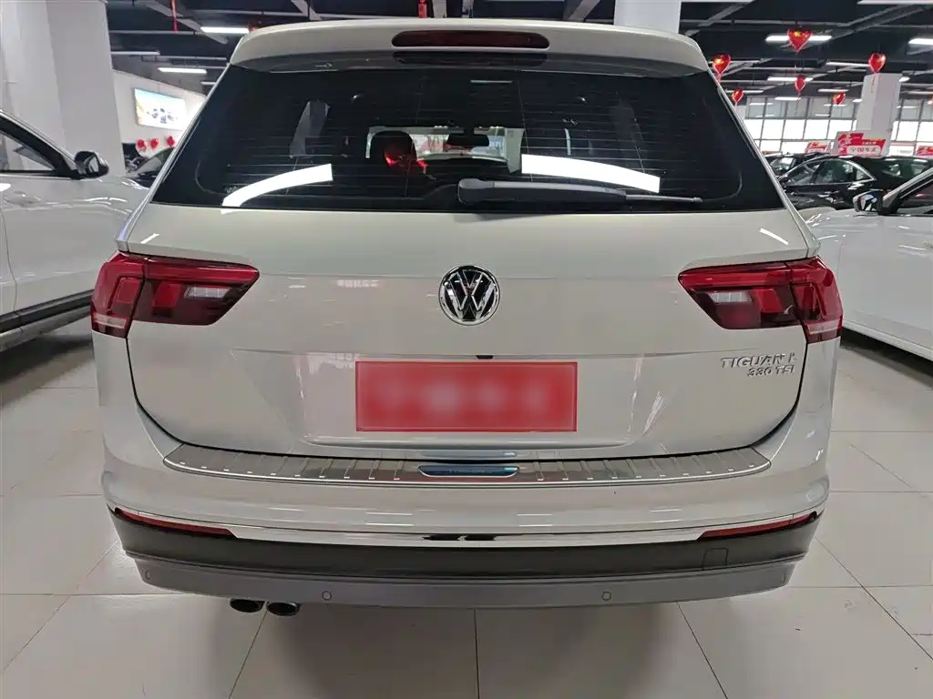 Volkswagen Tiguan L 2017 330TSI Automatic 2WD Luxury Edition фото 6