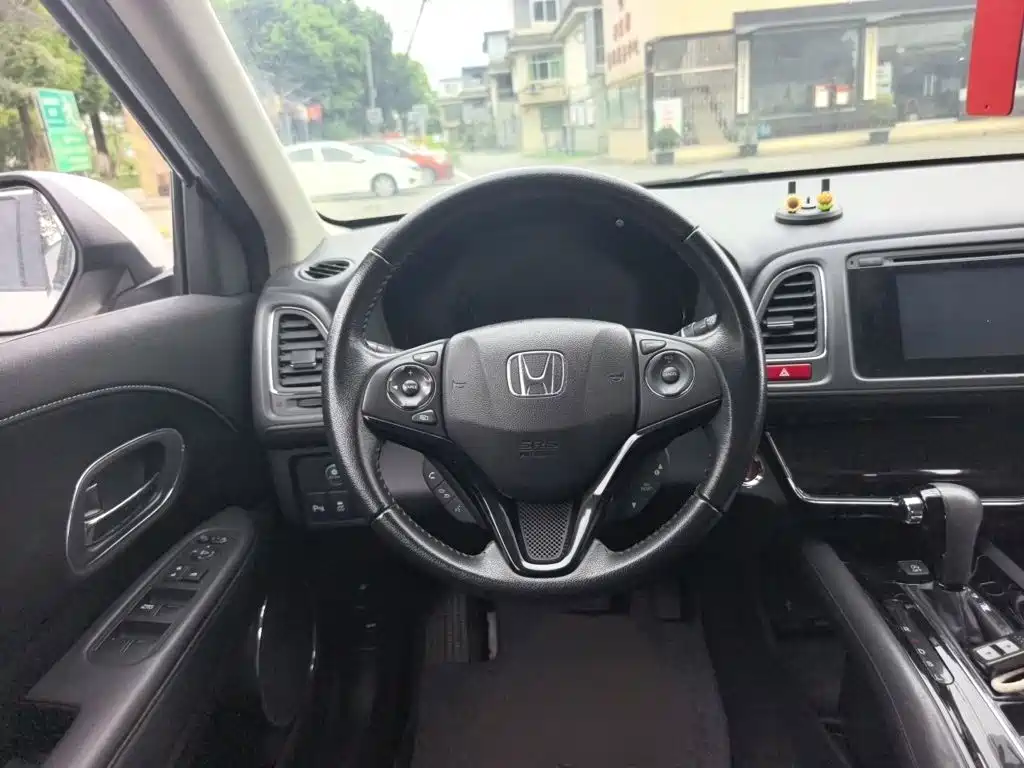 Photo 3 - Honda Vezel