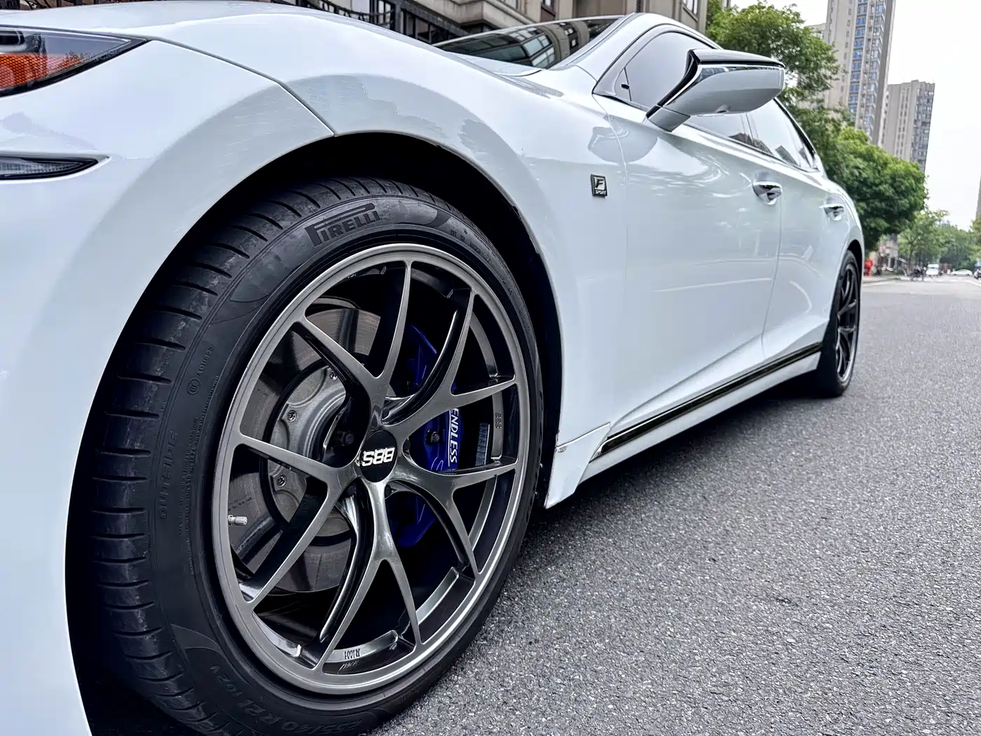 Lexus LS 2020 500h F SPORT (China VI) фото 8