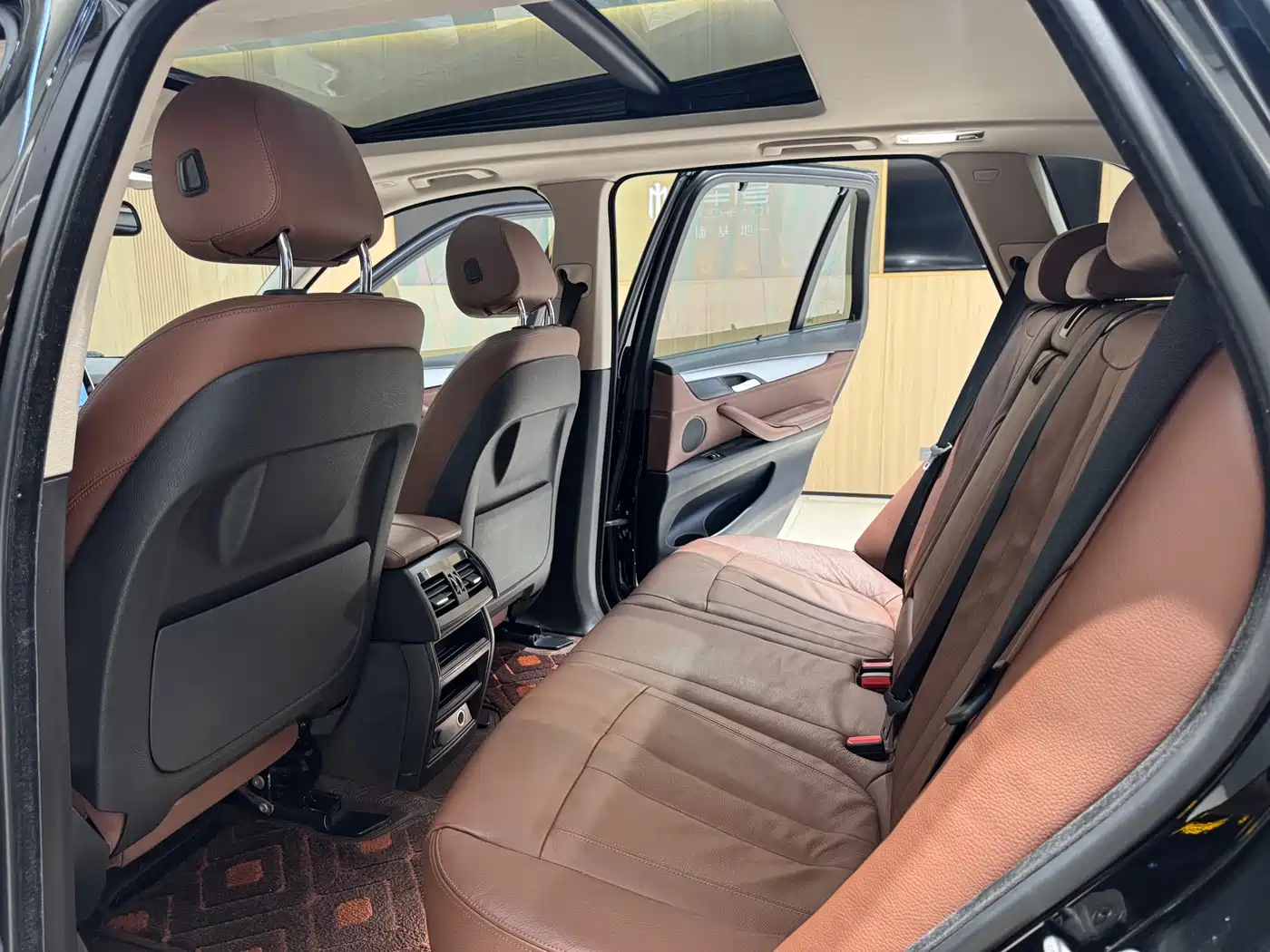 BMW X5 (Import) 2018 xDrive35i Elegant Model фото 14